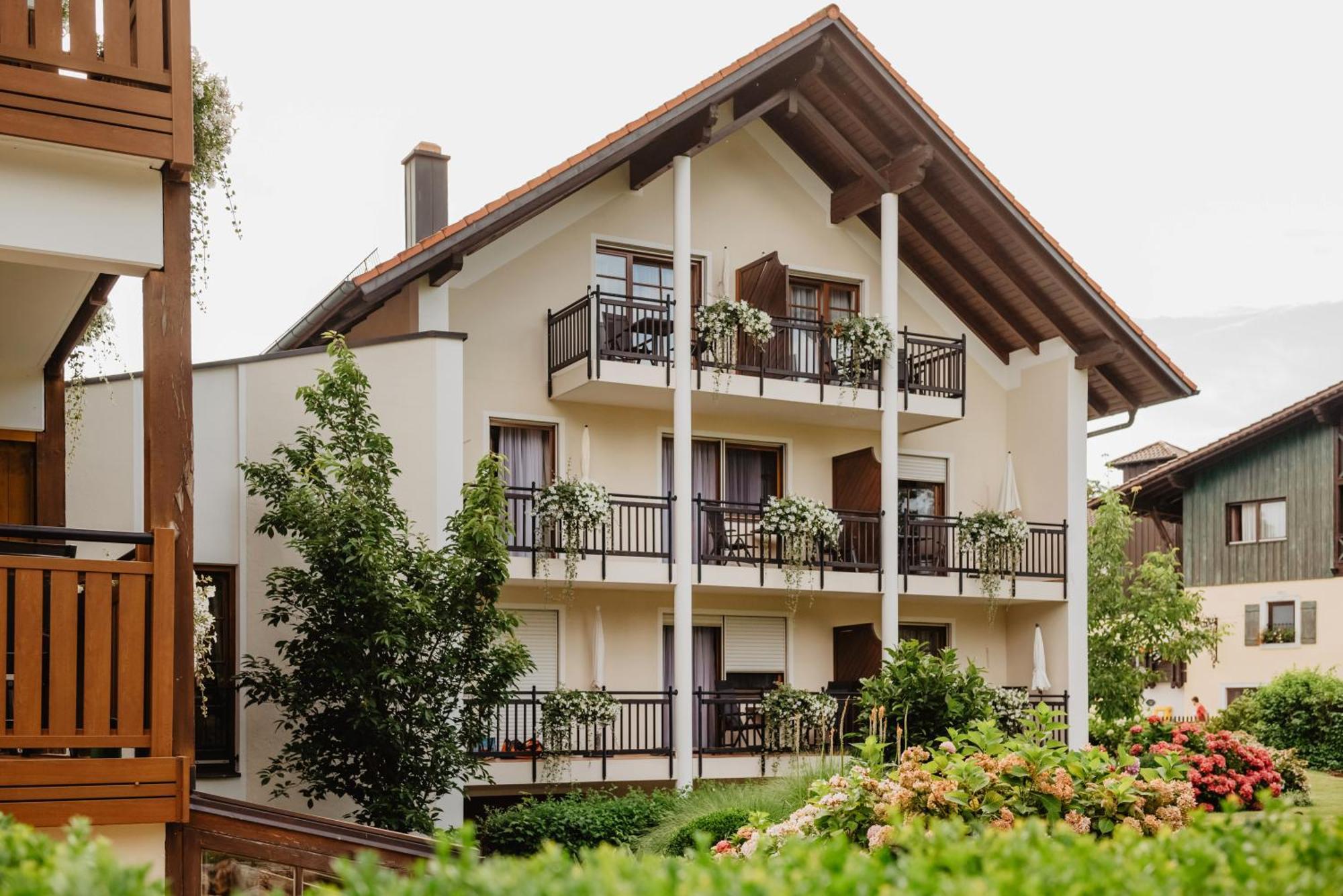 Appartementhaus Silvia Bad Fussing Exterior photo